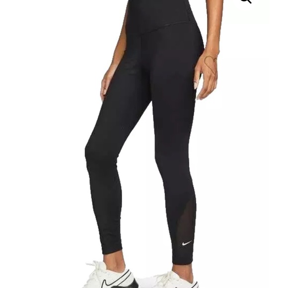 Nike Women's Black High-Waisted Leggings - Picture 1 of 4